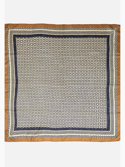 Foulard graphique pure soie - damart - Kiabi Foulard graphique pure soie - damart - Kiabi