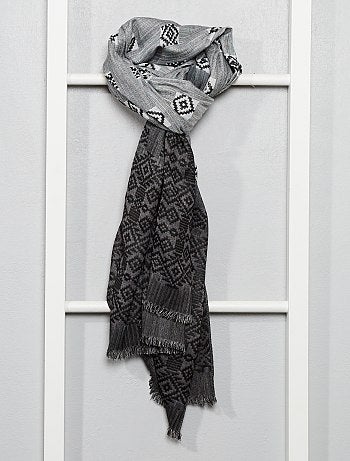 Foulard motif ikat