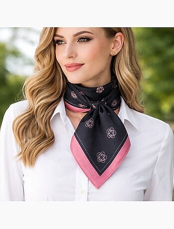 Foulard polysatin petites fleurs