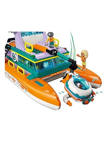 Friends Le bateau de sauvetage en mer