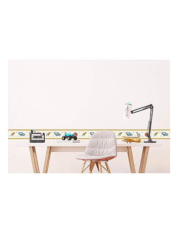 Frise auto-collante au fond jaune avec des fusée et planète