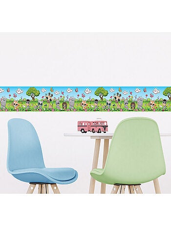 Frise auto-collante des animaux dans une prairie