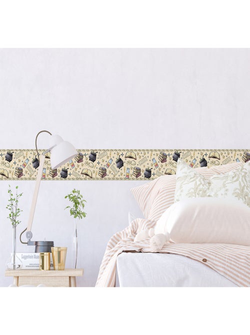 Frise auto-collante Harry Potter : Chaudrons, livres, potions - Kiabi