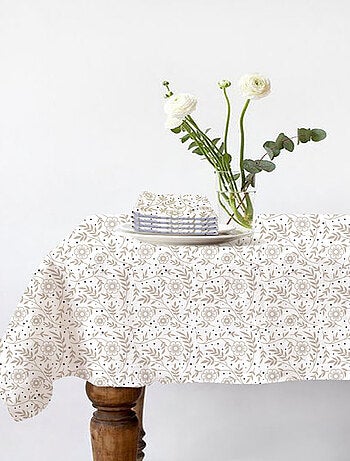 Future Home - Lot nappe rectangle + 4 serviettes de table déperlante floral