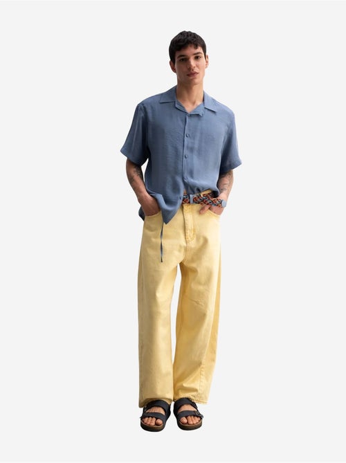 Giesto chemise en crêpe avec détail noué coupe décontractée pour homme - Kiabi Giesto chemise en crêpe avec détail noué coupe décontractée pour homme - Kiabi