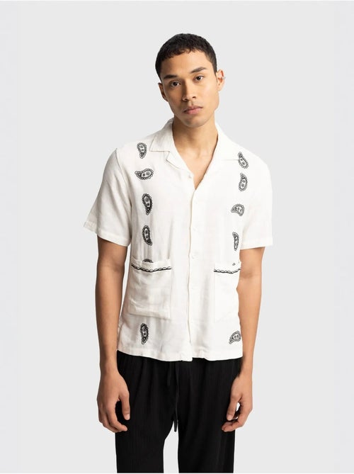 Giesto chemise homme en popeline de coton brodée à manches courtes - Kiabi Giesto chemise homme en popeline de coton brodée à manches courtes - Kiabi