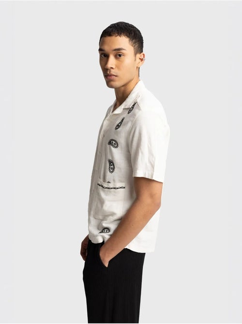 Giesto chemise homme en popeline de coton brodée à manches courtes - Kiabi Giesto chemise homme en popeline de coton brodée à manches courtes - Kiabi