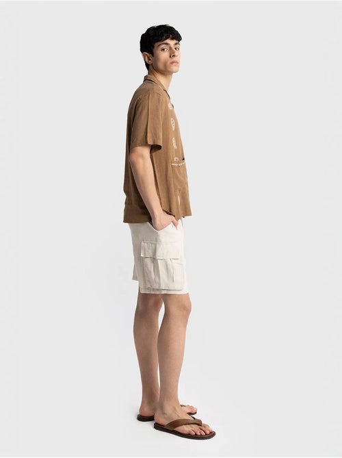 Giesto chemise homme en popeline de coton brodée à manches courtes - Kiabi Giesto chemise homme en popeline de coton brodée à manches courtes - Kiabi