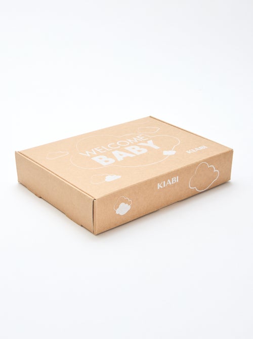 GIFTBOX brassière + pantalon + chaussettes + bonnet + bavoir - Kiabi