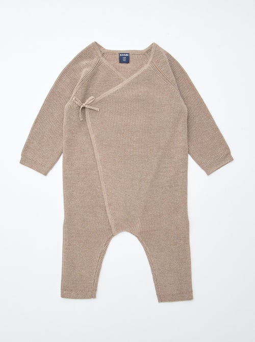 GIFTBOX Combinaison + chaussette + lange + bavoir - Kiabi