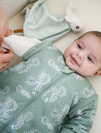 Gigoteuse avec manches amovibles