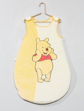 Product Un confort idéal pour nos nouveaux nés ! - Gigoteuse chaude en velours - Indice de chaleur TOG 3 (pièces peu chauffées, entre 16° et 19°) - Sans manches, col rond, épaules pressionnées - Ouverture zippée sur côté - Ouatinage intérieur - Patch 'Marie' des 'Aristochats' velours devant - Longueur 0/6 mois = 65 cmHabillement Bébé / Fille 0-36 mois / Puériculture / Pour dormir Standard KIABI