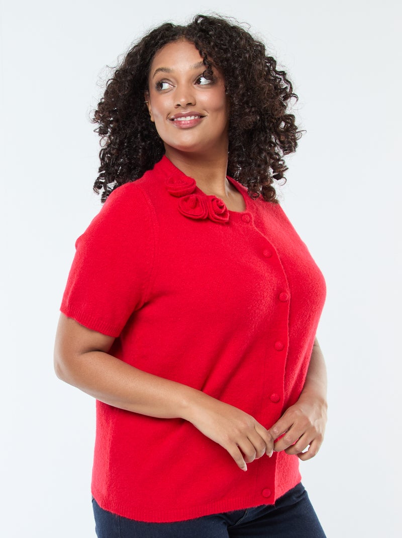 Gilet à manches manches courtes avec broderies fleurs à l'épaule Rouge - Kiabi