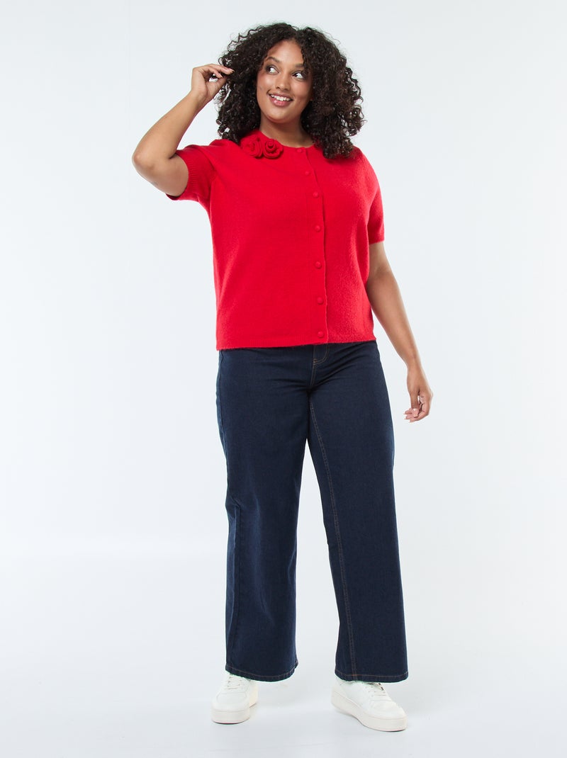 Gilet à manches manches courtes avec broderies fleurs à l'épaule Rouge - Kiabi