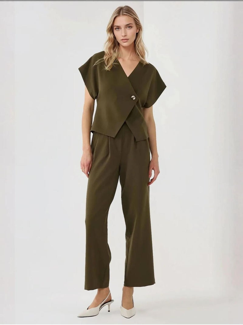 Gilet ajusté à col en V Kaki - Kiabi