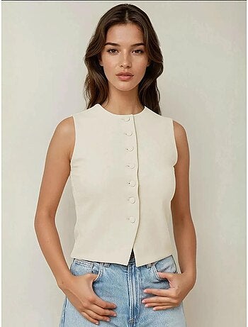 Gilet ajusté à col ras du cou avec détails boutonnés