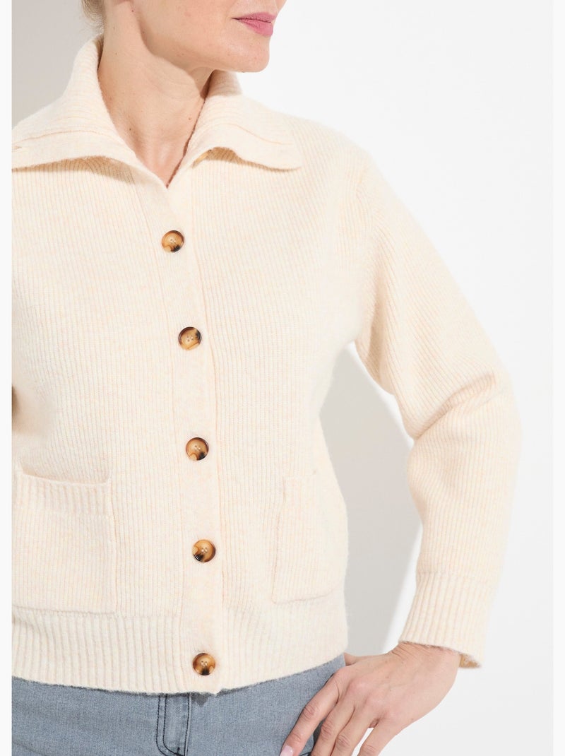 Gilet boutonné chaud côtelé avec laine et fibres recyclées Ivoire - Kiabi
