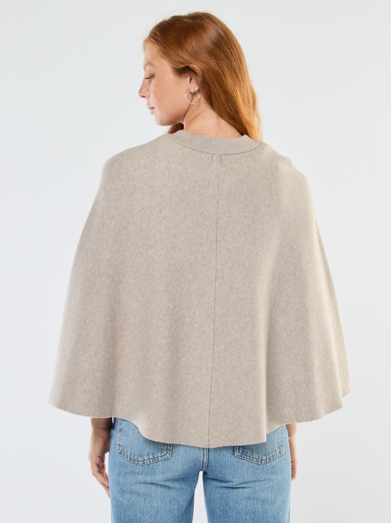 Gilet cape avec boutons dorés Beige - Kiabi