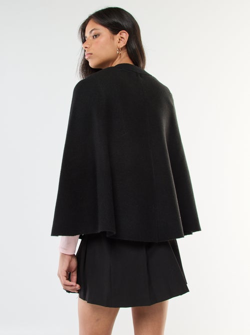 Gilet cape avec boutons dorés - Kiabi