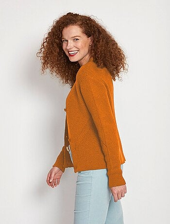Gilet col V boutonné maille perlée