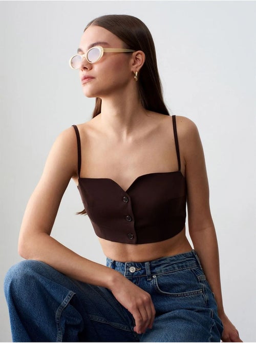 Gilet Court Ajusté En Tencel Pour Femme - Kiabi Gilet Court Ajusté En Tencel Pour Femme - Kiabi