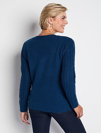 Gilet court boutonné col V maille torsades