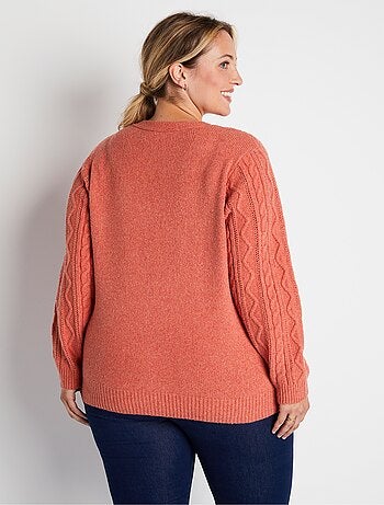 Gilet court boutonné col V maille torsades