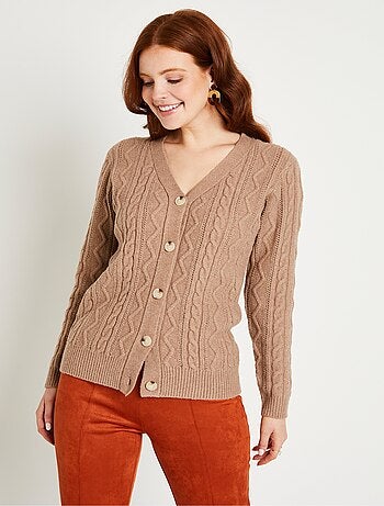 Gilet court boutonné col V maille torsades