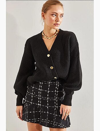 Gilet court en maille côtelée à col en v avec boutons dorés lucci