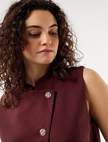 Gilet de costume sans manches avec ouverture symétrique