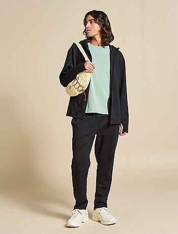 Gilet de sport à capuche - (ekstract)