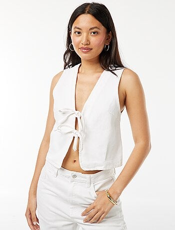 Gilet denim sans manches ouverture nouée