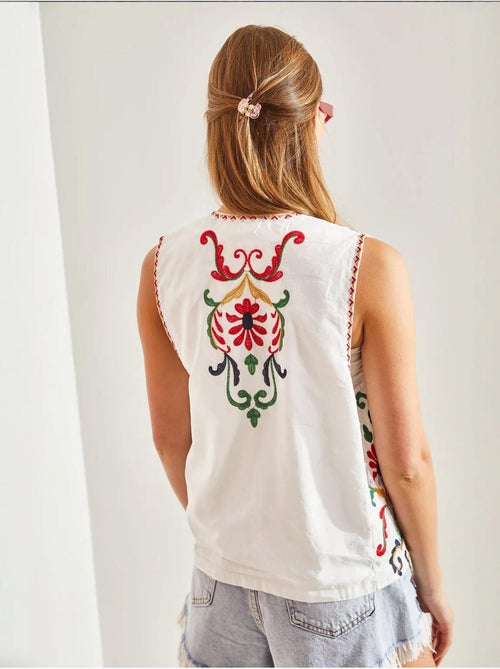Gilet doublé avec broderies bianco lucci - Kiabi Gilet doublé avec broderies bianco lucci - Kiabi