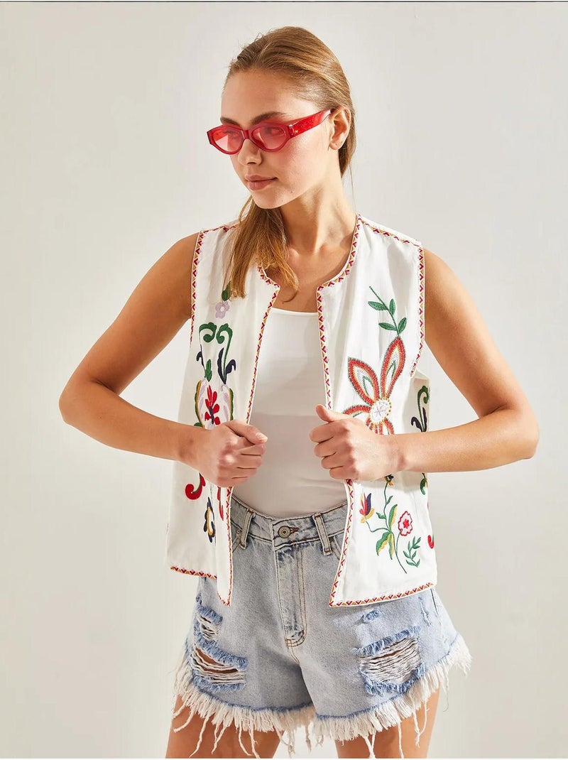 Gilet doublé avec broderies lucci Blanc - Kiabi