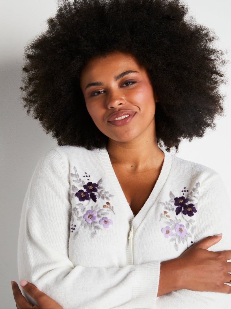 Gilet doux uni col V boutonné court brodé - Afibel Beige - Kiabi