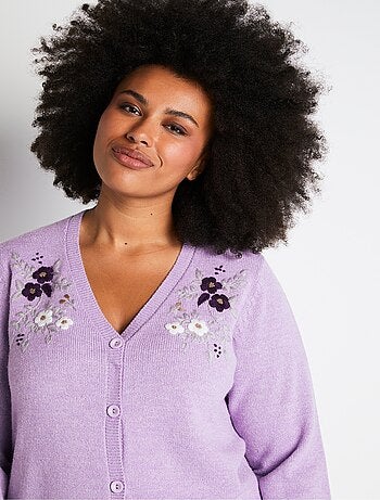 Gilet doux uni col V boutonné court brodé