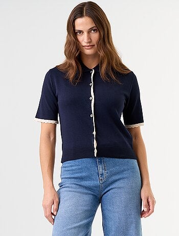 Gilet en maille à manches courtes avec dentelle