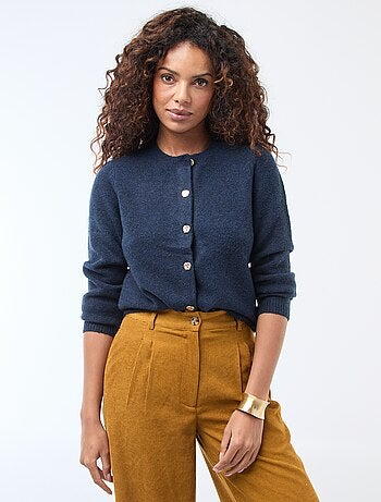 Gilet en maille avec boutons dorés