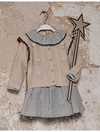 Gilet en maille avec crochet et volants B&S