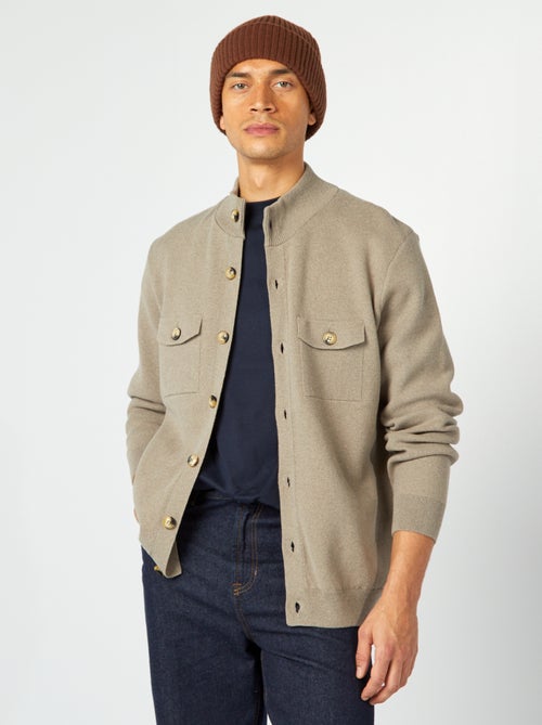 Gilet en maille avec poches à rabat - Kiabi