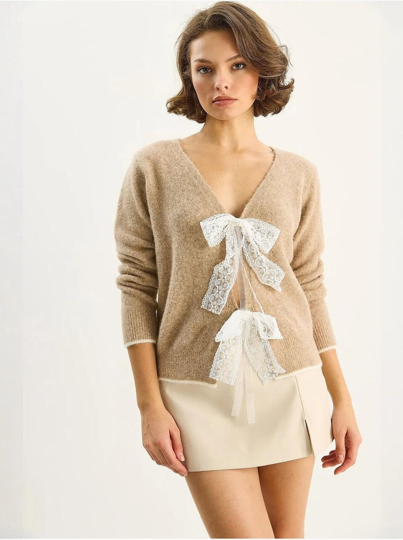 Gilet en maille côtelée à col v et fermeture à nouer lucci Beige argile - Kiabi
