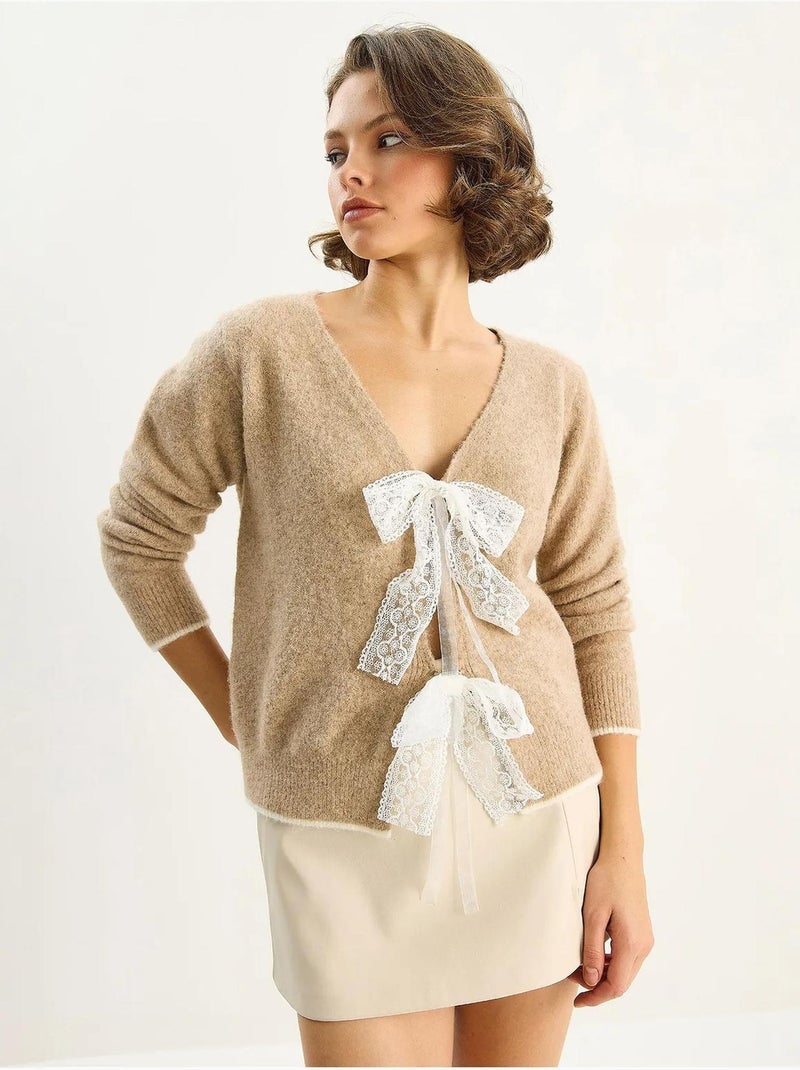 Gilet en maille côtelée à col v et fermeture à nouer lucci Beige argile - Kiabi