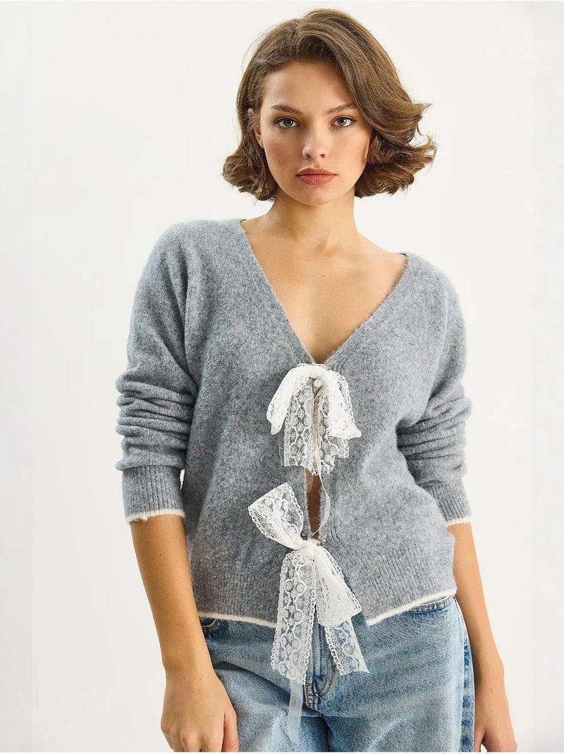 Gilet en maille côtelée à col v et fermeture à nouer lucci Gris - Kiabi