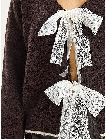 Gilet en maille côtelée à col v et fermeture à nouer lucci