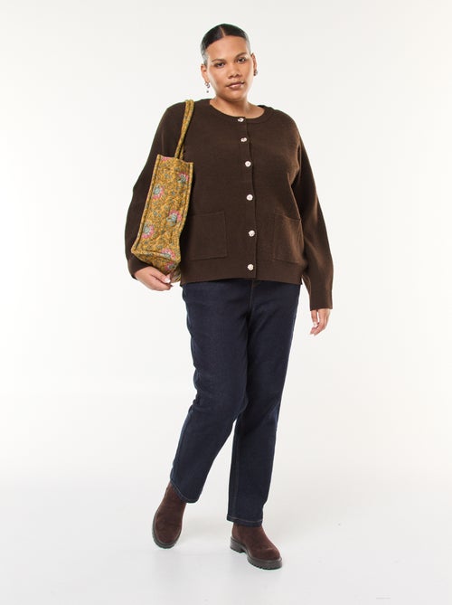 Gilet en maille épaisse avec boutons fantaisies - Kiabi