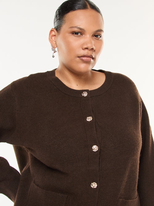 Gilet en maille épaisse avec boutons fantaisies - Kiabi