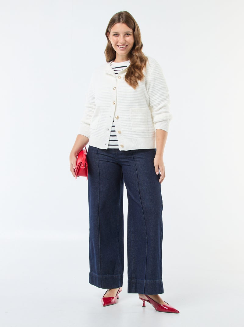 Gilet en maille gaufrée avec boutons dorés Beige - Kiabi