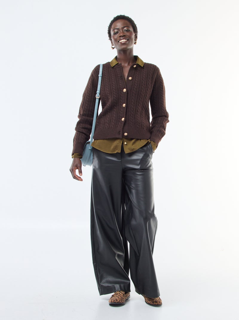 Gilet en maille torsade avec boutonnage doré Marron - Kiabi