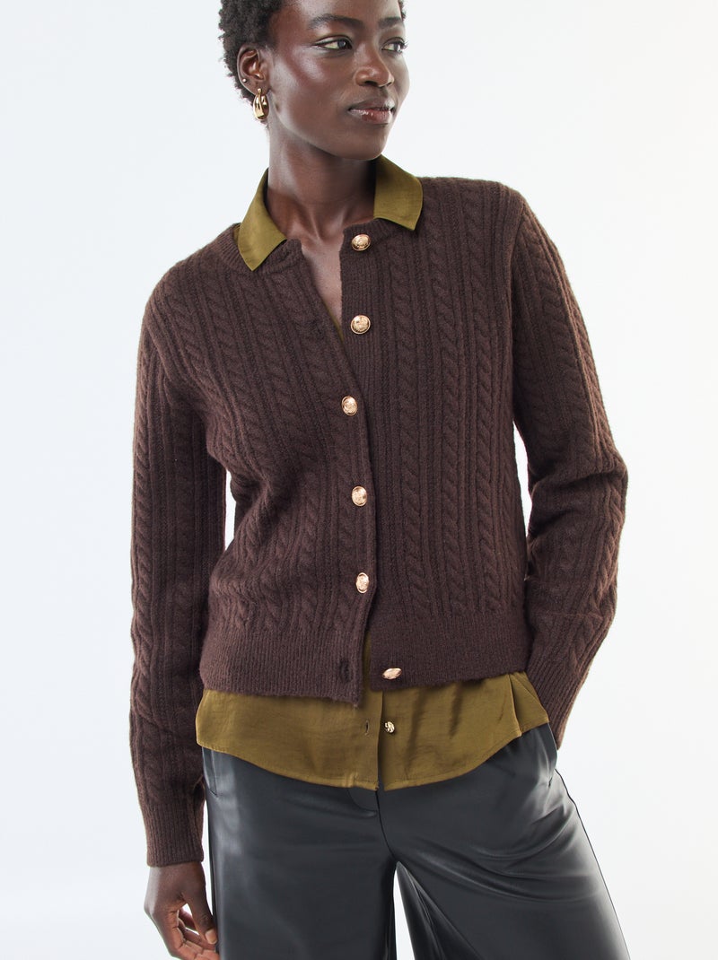 Gilet en maille torsade avec boutonnage doré Marron - Kiabi