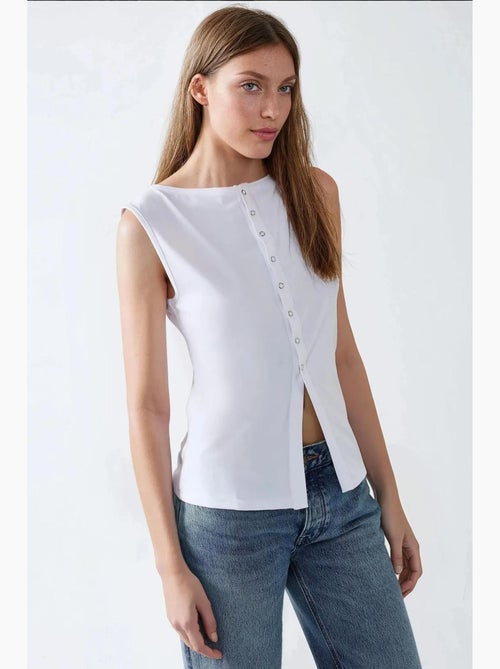 Gilet en tricot à col ras du cou coupe slim hiccup - Kiabi Gilet en tricot à col ras du cou coupe slim hiccup - Kiabi
